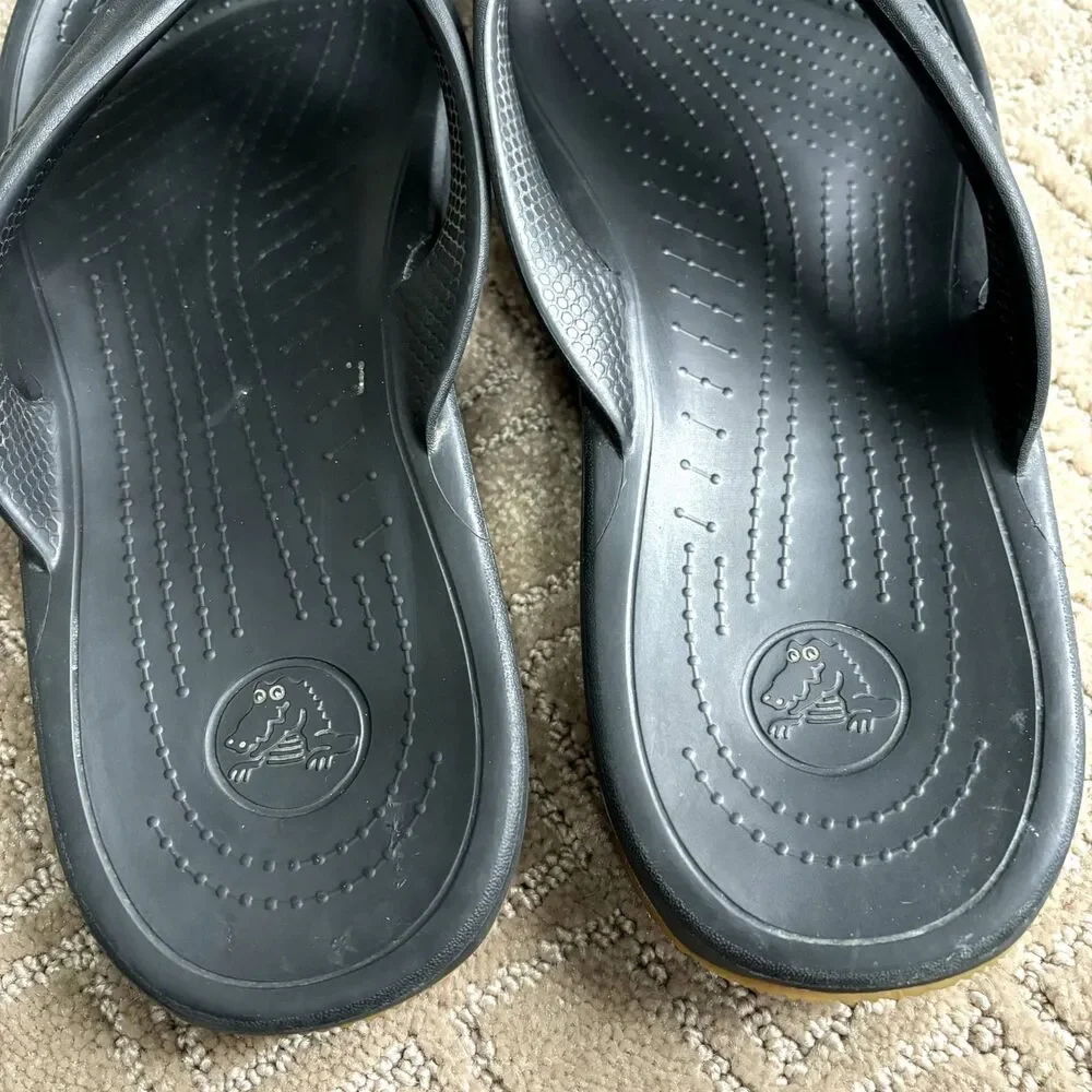 Crocs Crocband Flip Flops Sandals Mens 12 Black Thong Summer Vacation Casual